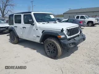 ✅ 2024 Jeep Wrangler Willys • VIN: 1C4PJXDG5RW244037 • Лот: 42070305. Опубликован ранее на IAAI с пробегом 29 580 миль. Бесплатный доступ к архиву аукционных продаж из США и подробный отчёт об истории автомобиля на DreamBid. Изображение 1.