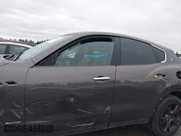 ✅ 2018 Maserati Levante GranLusso • VIN: ZN661XUL9JX259663 • Lot: 43708780. Listed on IAAI with 24,409 mi. Free auction sales archive from the USA and detailed vehicle history report at DreamBid. Image 15.