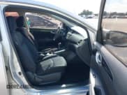 ✅ 2018 Nissan Sentra SV • VIN: 3N1AB7APXJL660329 • Lot: 43479629. Wystawiony na IAAI z przebiegiem 22 289 mil. Bezpłatny archiwum sprzedaży aukcyjnych z USA i szczegółowy raport historii pojazdu na DreamBid. Zdjęcie 5.