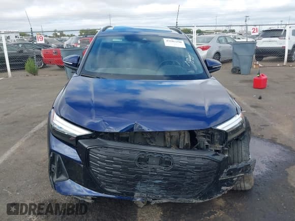 ✅ 2022 Audi Q4 e-tron Premium Plus • VIN: WA1L2BFZ2NP053655 • Lot: 43187298. Listed on IAAI with 75,879 mi. Free auction sales archive from the USA and detailed vehicle history report at DreamBid. Image 12.