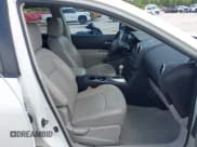 ✅ 2013 Nissan Rogue S • VIN: JN8AS5MV2DW641210 • Lot: 42502292. Wystawiony na IAAI z przebiegiem 126 993 mil. Bezpłatny archiwum sprzedaży aukcyjnych z USA i szczegółowy raport historii pojazdu na DreamBid. Zdjęcie 5.