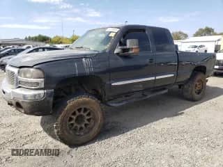 2005 GMC Sierra 1500 SLT with VIN 2GTEK19B251220147, listed as a Copart auction lot 81773015 with Not provided miles and Salvage title. Bid and sale history available at DreamBid. Image 1.