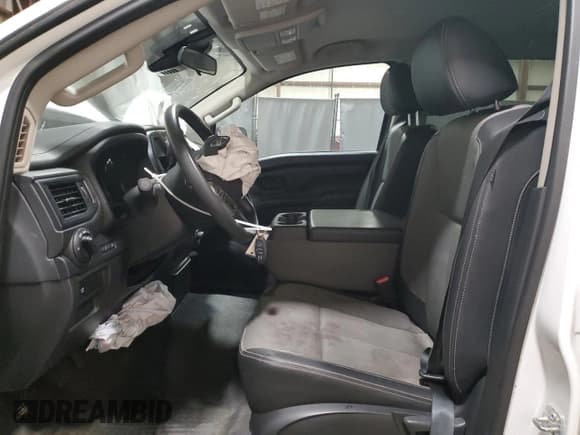 ✅ 2021 Nissan Titan S • VIN: 1N6AA1EC6MN525953 • Lot: 48346095. Wystawiony na Copart z przebiegiem Nie podano. Bezpłatny archiwum sprzedaży aukcyjnych z USA i szczegółowy raport historii pojazdu na DreamBid. Zdjęcie 7.