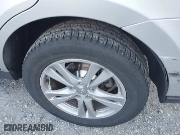 ✅ 2011 Hyundai Santa Fe Limited • VIN: 5XYZKDAG3BG037710 • Lot: 43615734. Listed on IAAI with 150,058 mi. Free auction sales archive from the USA and detailed vehicle history report at DreamBid. Image 12.