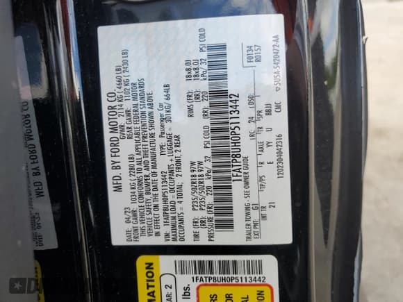 ✅ 2023 Ford Mustang EcoBoost Premium • VIN: 1FATP8UH0P5113442 • Lot: 90839095. Wystawiony na Copart z przebiegiem 28 080 mil. Bezpłatny archiwum sprzedaży aukcyjnych z USA i szczegółowy raport historii pojazdu na DreamBid. Zdjęcie 12.