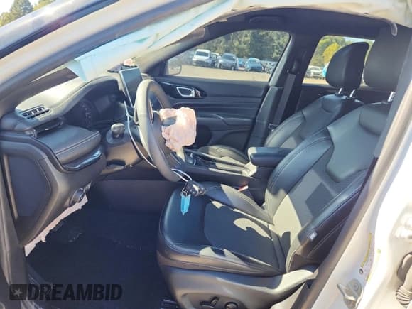 ✅ 2023 Jeep Compass Altitude • VIN: 3C4NJDBN1PT549223 • Лот: 87299205. Опубликован ранее на Copart с пробегом 8 713 миль. Бесплатный доступ к архиву аукционных продаж из США и подробный отчёт об истории автомобиля на DreamBid. Изображение 7.