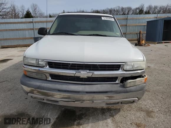 ✅ 2001 Chevrolet Suburban LS • VIN: 3GNEC16T31G111229 • Лот: 51053805. Опубликован ранее на Copart с пробегом 235 889 миль. Бесплатный доступ к архиву аукционных продаж из США и подробный отчёт об истории автомобиля на DreamBid. Изображение 5.