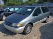 ✅ 1998 Toyota Sienna LE • VIN: 4T3ZF13C8WU038677 • Lot: 42813072. Listed on IAAI with 262,588 mi. Free auction sales archive from the USA and detailed vehicle history report at DreamBid. Image 2.