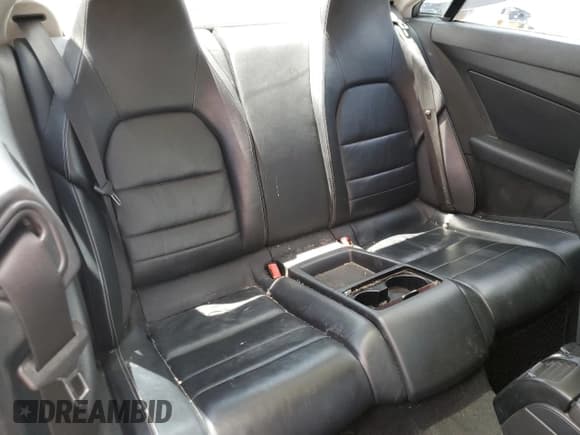 ✅ 2010 Mercedes-Benz E 350 • VIN: WDDKJ5GB0AF007786 • Lot: 54393485. Listed on Copart with 129,573 mi. Free auction sales archive from the USA and detailed vehicle history report at DreamBid. Image 10.