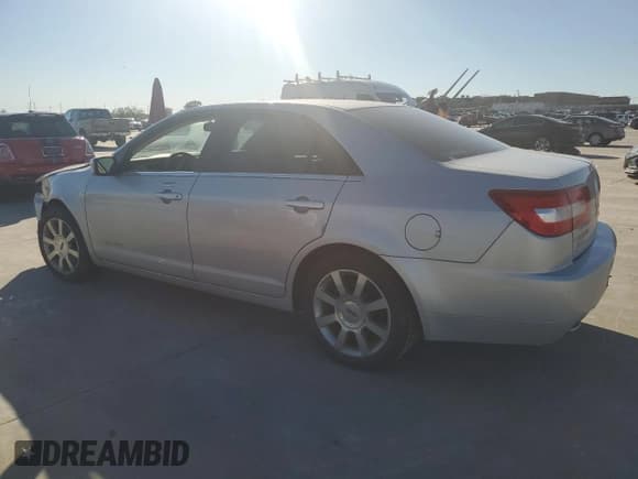 ✅ 2006 Lincoln Zephyr • VIN: 3LNHM26176R620612 • Lot: 81516224. Wystawiony na Copart z przebiegiem 85 866 mil. Bezpłatny archiwum sprzedaży aukcyjnych z USA i szczegółowy raport historii pojazdu na DreamBid. Zdjęcie 2.