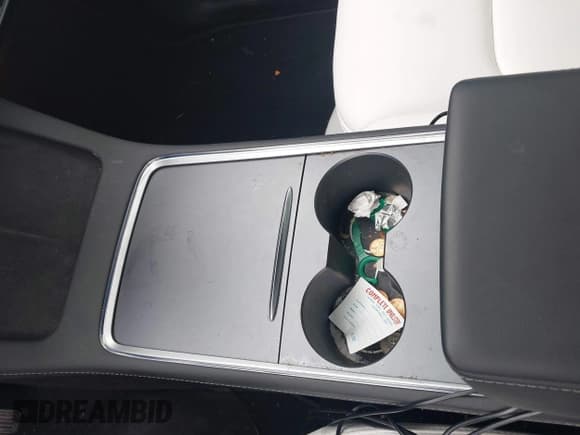 ✅ 2023 Tesla Model Y Long Range • VIN: 7SAYGDEE3PA055497 • Lot: 42396529. Listed on IAAI with 18,230 mi. Free auction sales archive from the USA and detailed vehicle history report at DreamBid. Image 17.