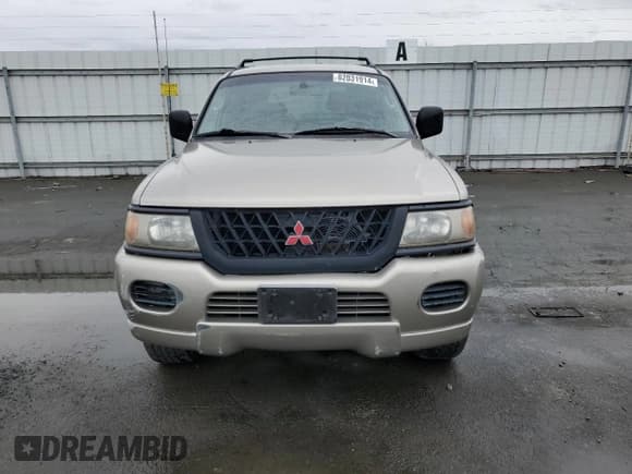 ✅ 2000 Mitsubishi Montero Sport LS • VIN: JA4LS31H3YP019989 • Lot: 82031914. Wystawiony na Copart z przebiegiem 154 176 mil. Bezpłatny archiwum sprzedaży aukcyjnych z USA i szczegółowy raport historii pojazdu na DreamBid. Zdjęcie 5.