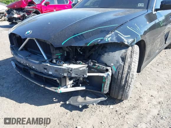 2020 BMW 3 Series 330i xDrive z VIN WBA5R7C01LFH48872, wystawiony jako IAAI lot #42136088 z przebiegiem Nie podano mil oraz . Historia ofert i sprzedaży dostępna na DreamBid. Obrazek 6.