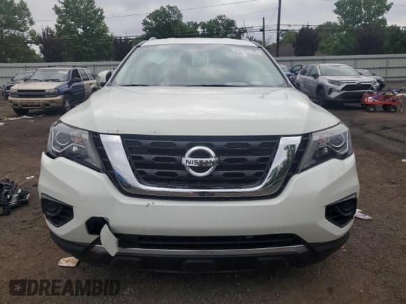 ✅ 2019 Nissan Pathfinder S • VIN: 5N1DR2MM1KC654647 • Лот: 64295745. Опубликован ранее на Copart с пробегом 98 254 миль. Бесплатный доступ к архиву аукционных продаж из США и подробный отчёт об истории автомобиля на DreamBid. Изображение 5.