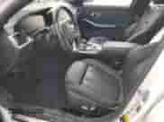 2020 BMW 3 Series 330i xDrive z VIN WBA5R7C02LFH40697, wystawiony jako Copart lot #46517905 z przebiegiem 74 076 mil mil oraz Szkoda całkowita • Salvage title. Historia ofert i sprzedaży dostępna na DreamBid. Obrazek 7.
