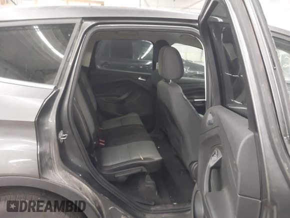 ✅ 2016 Ford Escape SE • VIN: 1FMCU9GX8GUA11402 • Lot: 43423382. Wystawiony na IAAI z przebiegiem 138 427 mil. Bezpłatny archiwum sprzedaży aukcyjnych z USA i szczegółowy raport historii pojazdu na DreamBid. Zdjęcie 8.