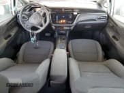 ✅ 2023 Chevrolet Bolt EV 1LT • VIN: 1G1FW6S08P4110170 • Lot: 63905574. Wystawiony na Copart z przebiegiem 12 559 mil. Bezpłatny archiwum sprzedaży aukcyjnych z USA i szczegółowy raport historii pojazdu na DreamBid. Zdjęcie 8.