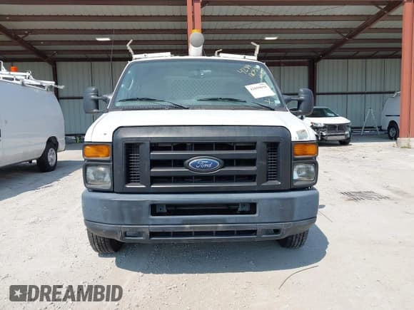 ✅ 2012 Ford Econoline Cargo Commercial • VIN: 1FTNE1EW0CDB13390 • Lot: 42899058. Wystawiony na IAAI z przebiegiem 119 855 mil. Bezpłatny archiwum sprzedaży aukcyjnych z USA i szczegółowy raport historii pojazdu na DreamBid. Zdjęcie 12.