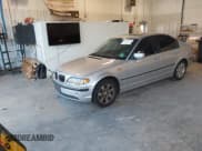✅ 2003 BMW 3 Series 325xi • VIN: WBAEU33413PH90673 • Lot: 43893354. Wystawiony na IAAI z przebiegiem 200 593 mil. Bezpłatny archiwum sprzedaży aukcyjnych z USA i szczegółowy raport historii pojazdu na DreamBid. Zdjęcie 2.