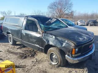 ✅ 1996 GMC Sierra 1500 • VIN: 1GTEC14W9TZ511529 • Лот: 43707306. Опубликован ранее на IAAI с пробегом 242 216 миль. Бесплатный доступ к архиву аукционных продаж из США и подробный отчёт об истории автомобиля на DreamBid. Изображение 1.