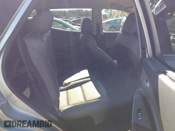 ✅ 2014 Hyundai Santa Fe • VIN: 5XYZUDLB5EG127411 • Lot: 43442706. Listed on IAAI with 68,022 mi. Free auction sales archive from the USA and detailed vehicle history report at DreamBid. Image 8.