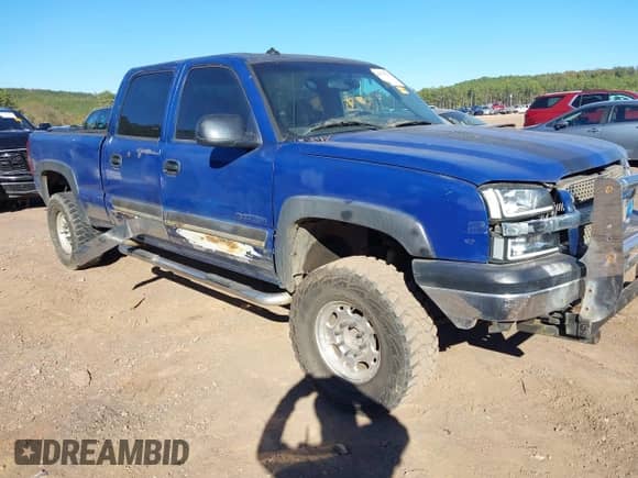 2003 Chevrolet Silverado 1500HD LS с VIN 1GCGK13U83F235731, выставлен на аукционе IAAI как лот 43594724 с пробегом Не указан миль и . История ставок и продаж доступна на DreamBid. Изображение 1.