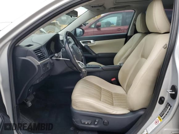 ✅ 2013 Lexus CT 200h • VIN: JTHKD5BH7D2129522 • Лот: 93306575. Опубликован ранее на Copart с пробегом Не указан. Бесплатный доступ к архиву аукционных продаж из США и подробный отчёт об истории автомобиля на DreamBid. Изображение 7.