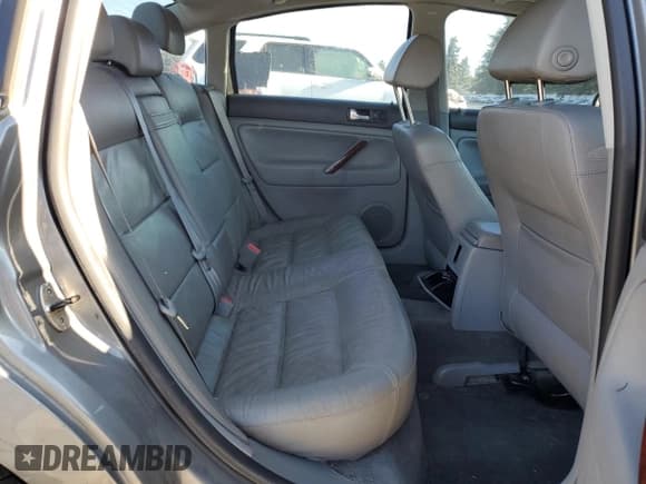 ✅ 2003 Volkswagen Passat GLX • VIN: WVWRH63B43P242673 • Lot: 68199225. Listed on Copart with 154,178 mi. Free auction sales archive from the USA and detailed vehicle history report at DreamBid. Image 10.