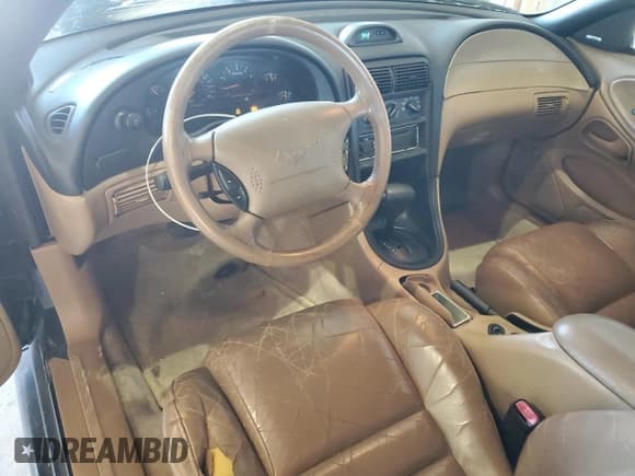 ✅ 1997 Ford Mustang GT • VIN: 1FALP45X4VF180292 • Лот: 85174575. Опубликован ранее на Copart с пробегом 54 403 миль. Бесплатный доступ к архиву аукционных продаж из США и подробный отчёт об истории автомобиля на DreamBid. Изображение 8.