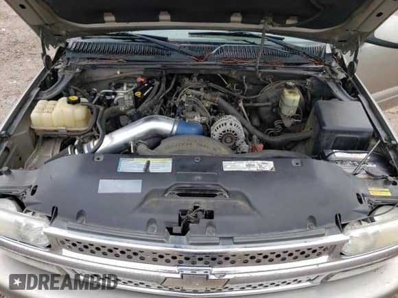 2000 Chevrolet Suburban LT z VIN 3GNFK16T2YG186019, wystawiony jako Copart lot #80008534 z przebiegiem 260 589 mil mil oraz Czysty tytuł • Clean title. Historia ofert i sprzedaży dostępna na DreamBid. Obrazek 12.