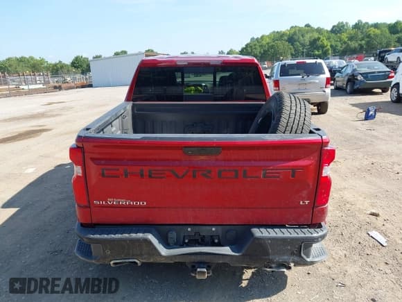 ✅ 2021 Chevrolet Silverado 1500 LT Trail Boss • VIN: 1GCPYFED9MZ173412 • Lot: 42792620. Listed on IAAI with 111,529 mi. Free auction sales archive from the USA and detailed vehicle history report at DreamBid. Image 16.