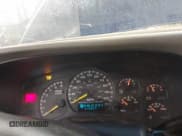 ✅ 2001 Chevrolet Suburban LS • VIN: 3GNFK16T71G223006 • Lot: 43229903. Wystawiony na IAAI z przebiegiem 248 927 mil. Bezpłatny archiwum sprzedaży aukcyjnych z USA i szczegółowy raport historii pojazdu na DreamBid. Zdjęcie 7.