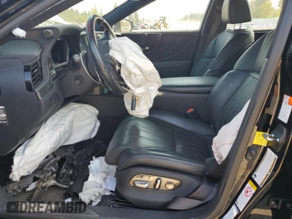 ✅ 2018 Lexus LS 500 • VIN: JTHC51FF6J5003259 • Lot: 80399255. Listed on Copart with 69,911 mi. Free auction sales archive from the USA and detailed vehicle history report at DreamBid. Image 7.