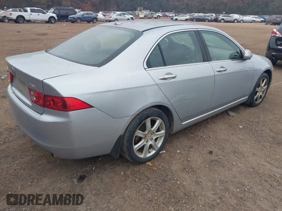 ✅ 2005 Acura TSX • VIN: JH4CL96835C003355 • Лот: 43753097. Опубликован ранее на IAAI с пробегом 148 395 миль. Бесплатный доступ к архиву аукционных продаж из США и подробный отчёт об истории автомобиля на DreamBid. Изображение 4.