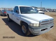 ✅ 1998 Dodge 1500 • VIN: 1B7HC16X7WS524523 • Lot: 43661293. Wystawiony na IAAI z przebiegiem 242 506 mil. Bezpłatny archiwum sprzedaży aukcyjnych z USA i szczegółowy raport historii pojazdu na DreamBid. Zdjęcie 1.