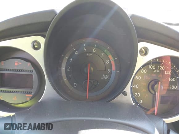 ✅ 2020 Nissan 370Z Sport Touring • VIN: JN1AZ4EH4LM820016 • Lot: 41566930. Wystawiony na IAAI z przebiegiem Nie podano. Bezpłatny archiwum sprzedaży aukcyjnych z USA i szczegółowy raport historii pojazdu na DreamBid. Zdjęcie 7.