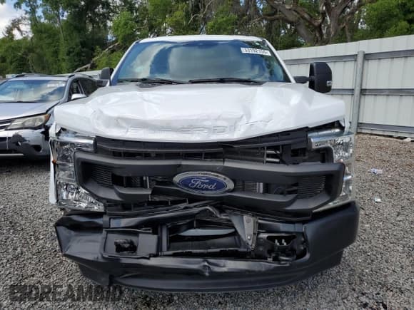 ✅ 2022 Ford F-250 XL • VIN: 1FTBF2A60NEF41677 • Lot: 53192155. Wystawiony na Copart z przebiegiem 11 439 mil. Bezpłatny archiwum sprzedaży aukcyjnych z USA i szczegółowy raport historii pojazdu na DreamBid. Zdjęcie 5.