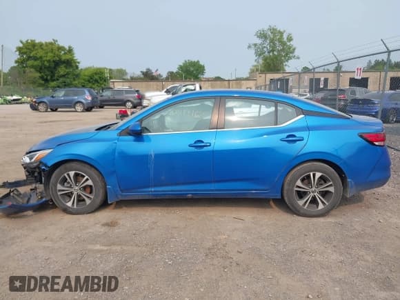 ✅ 2021 Nissan Sentra SV • VIN: 3N1AB8CV4MY266866 • Lot: 42413167. Wystawiony na IAAI z przebiegiem 62 905 mil. Bezpłatny archiwum sprzedaży aukcyjnych z USA i szczegółowy raport historii pojazdu na DreamBid. Zdjęcie 15.