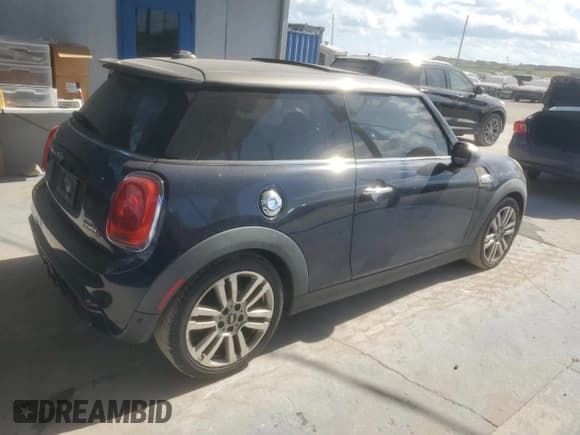 ✅ 2017 MINI Hardtop Cooper S • VIN: WMWXP7C52H3B93790 • Lot: 92917105. Listed on Copart with Not provided. Free auction sales archive from the USA and detailed vehicle history report at DreamBid. Image 3.