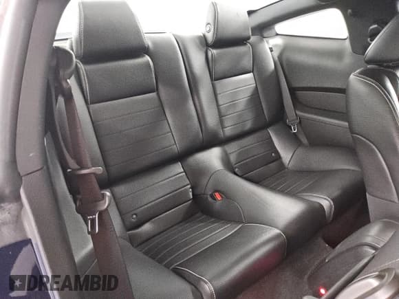 ✅ 2011 Ford Mustang GT Premium • VIN: 1ZVBP8CF8B5160617 • Lot: 90318535. Listed on Copart with 29,492 mi. Free auction sales archive from the USA and detailed vehicle history report at DreamBid. Image 10.