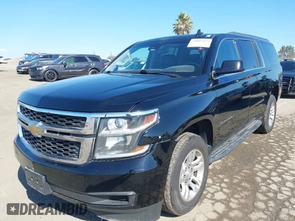 ✅ 2020 Chevrolet Suburban LT • VIN: 1GNSCHKC8LR117497 • Lot: 43092124. Wystawiony na IAAI z przebiegiem 59 482 mil. Bezpłatny archiwum sprzedaży aukcyjnych z USA i szczegółowy raport historii pojazdu na DreamBid. Zdjęcie 2.