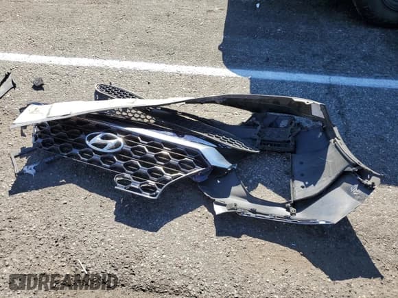 ✅ 2019 Hyundai Santa Fe SE • VIN: 5NMS23AD9KH009238 • Лот: 40453263. Опубликован ранее на Copart с пробегом 77 188 миль. Бесплатный доступ к архиву аукционных продаж из США и подробный отчёт об истории автомобиля на DreamBid. Изображение 13.