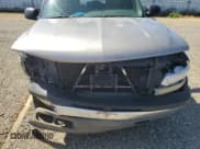 ✅ 2003 Chevrolet Suburban LS • VIN: 1GNFK16T43J324845 • Лот: 55322475. Опубликован ранее на Copart с пробегом 329 718 миль. Бесплатный доступ к архиву аукционных продаж из США и подробный отчёт об истории автомобиля на DreamBid. Изображение 12.