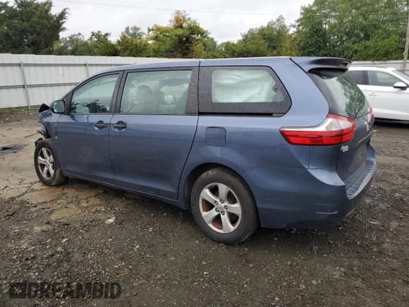 ✅ 2015 Toyota Sienna L • VIN: 5TDZK3DC4FS640435 • Lot: 81189885. Listed on Copart with Not provided. Free auction sales archive from the USA and detailed vehicle history report at DreamBid. Image 2.