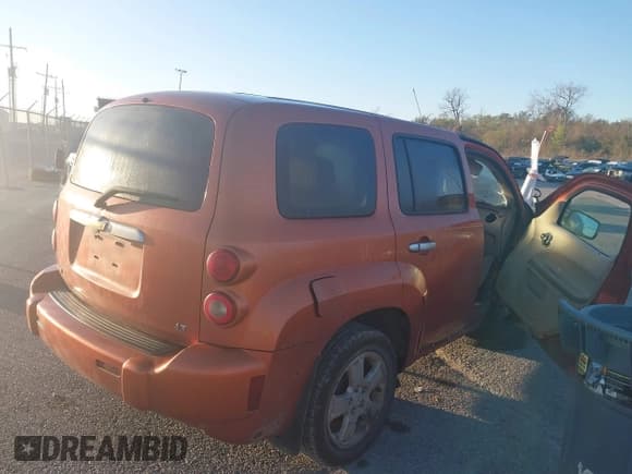 ✅ 2007 Chevrolet HHR LT • VIN: 3GNDA23DX7S532357 • Lot: 41099921. Listed on IAAI with Not provided. Free auction sales archive from the USA and detailed vehicle history report at DreamBid. Image 4.