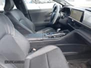 ✅ 2024 Toyota Crown XLE • VIN: JTDAAAAF3R3030244 • Lot: 41847152. Wystawiony na IAAI z przebiegiem 18 676 mil. Bezpłatny archiwum sprzedaży aukcyjnych z USA i szczegółowy raport historii pojazdu na DreamBid. Zdjęcie 5.