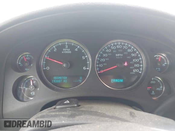 ✅ 2014 GMC Yukon XL SLT • VIN: 1GKS1KE05ER186054 • Lot: 42389338. Wystawiony na IAAI z przebiegiem 193 887 mil. Bezpłatny archiwum sprzedaży aukcyjnych z USA i szczegółowy raport historii pojazdu na DreamBid. Zdjęcie 7.