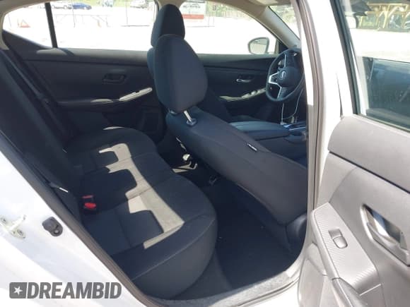 ✅ 2024 Nissan Sentra SV • VIN: 3N1AB8CV9RY236589 • Lot: 42204216. Listed on IAAI with 9,450 mi. Free auction sales archive from the USA and detailed vehicle history report at DreamBid. Image 8.