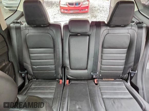 ✅ 2017 Ford Escape Titanium • VIN: 1FMCU0JDXHUD16122 • Lot: 95988025. Wystawiony na Copart z przebiegiem 63 513 mil. Bezpłatny archiwum sprzedaży aukcyjnych z USA i szczegółowy raport historii pojazdu na DreamBid. Zdjęcie 10.