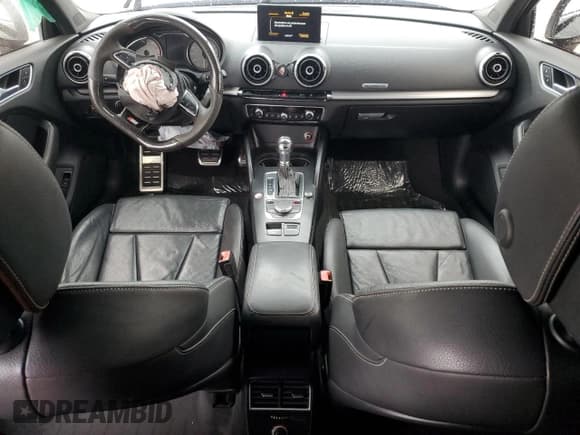 ✅ 2015 Audi S3 Premium Plus • VIN: WAUBFGFF9F1140513 • Lot: 44962985. Wystawiony na Copart z przebiegiem 123 410 mil. Bezpłatny archiwum sprzedaży aukcyjnych z USA i szczegółowy raport historii pojazdu na DreamBid. Zdjęcie 8.